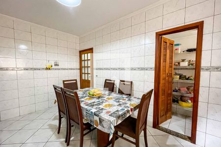 Casa à venda com 160m², 3 quartos e 3 vagas Casa à venda com 160m², 3 quartos e 3 vagasCozinha