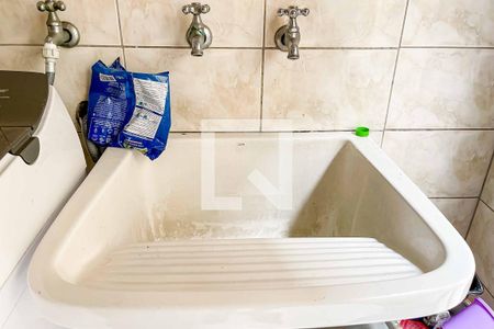 Casa à venda com 160m², 3 quartos e 3 vagas Casa à venda com 160m², 3 quartos e 3 vagasÁrea de serviço