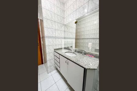 Casa à venda com 160m², 3 quartos e 3 vagas Casa à venda com 160m², 3 quartos e 3 vagasBanheiro