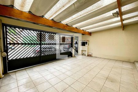 Casa à venda com 160m², 3 quartos e 3 vagas Casa à venda com 160m², 3 quartos e 3 vagasÁrea comum