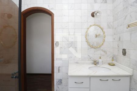 Casa à venda com 390m², 5 quartos e 7 vagasBanheiro da Suíte 3