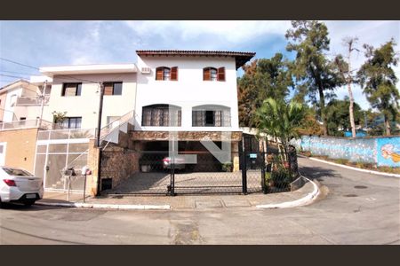 Casa à venda com 390m², 5 quartos e 7 vagasFachada