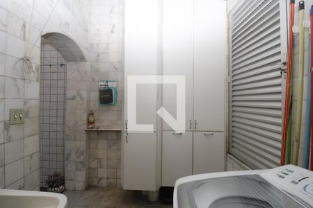 Casa à venda com 390m², 5 quartos e 7 vagasÁrea de Serviço