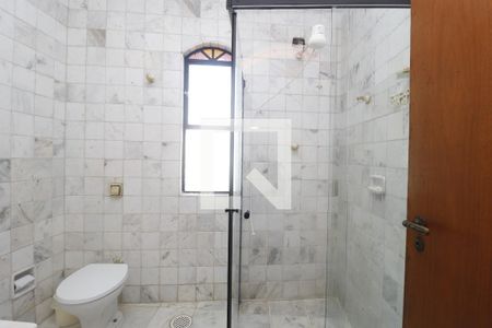Casa à venda com 390m², 5 quartos e 7 vagasBanheiro da Suíte 3