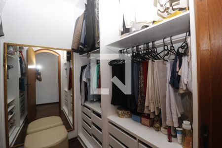 Casa à venda com 390m², 5 quartos e 7 vagasCloset da suíte 1