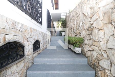 Casa à venda com 390m², 5 quartos e 7 vagasCorredor