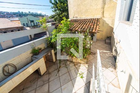 Casa à venda com 120m², 2 quartos e 1 vagaQuintal