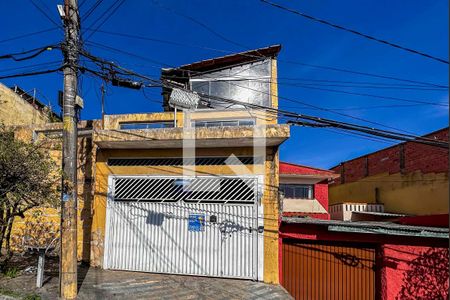 Casa à venda com 120m², 2 quartos e 1 vagaFachada