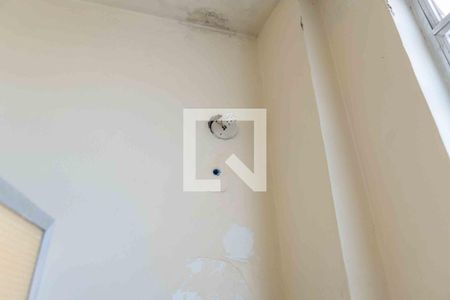 Apartamento à venda com 81m², 2 quartos e sem vagaBanheiro