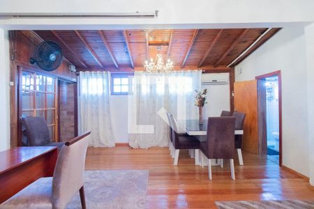 Casa à venda com 163m², 4 quartos e sem vagaSalão de festas