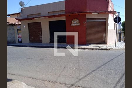 Casa à venda com 2 quartos, 200m² em Santa Tereza, Belo Horizonte