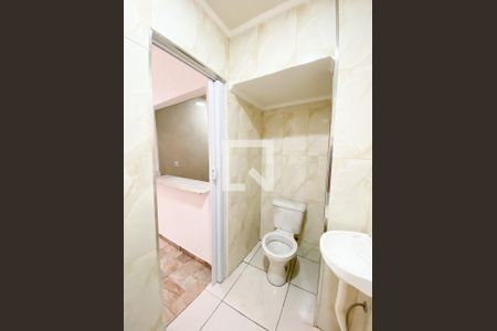 Banheiro de casa para alugar com 1 quarto, 65m² em Bela Vista, Osasco