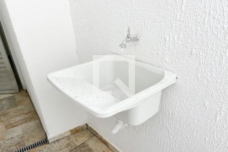Área de Serviço de casa para alugar com 2 quartos, 65m² em Bela Vista, Osasco
