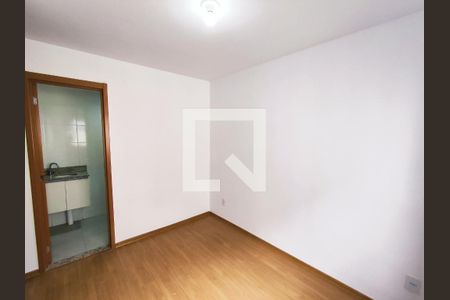 Suite de apartamento à venda com 2 quartos, 57m² em Encantado, Rio de Janeiro