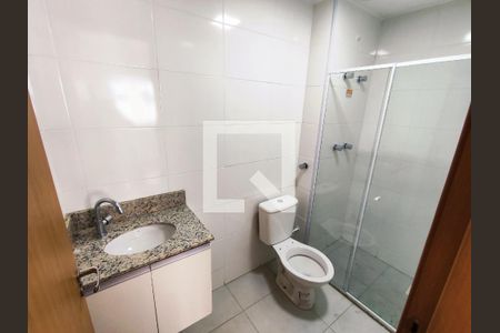Banheiro da Suíte de apartamento para alugar com 2 quartos, 57m² em Encantado, Rio de Janeiro