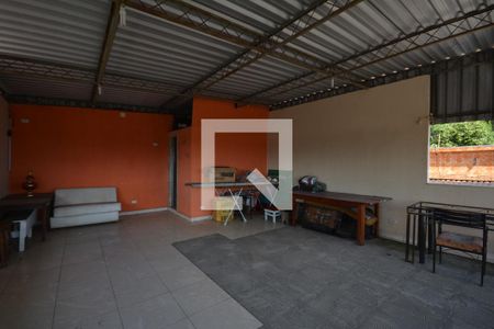 Casa para alugar com 200m², 2 quartos e 2 vagasTerraço