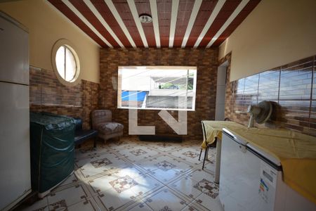 Casa para alugar com 200m², 2 quartos e 2 vagasCozinha