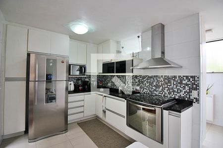 Casa à venda com 233m², 3 quartos e 3 vagasCozinha