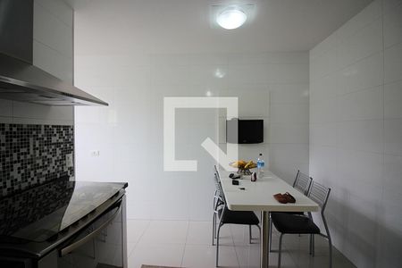 Casa à venda com 233m², 3 quartos e 3 vagasCozinha