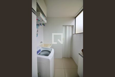 Casa à venda com 233m², 3 quartos e 3 vagasLavanderia