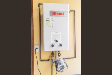 Casa de condomínio à venda com 302m², 5 quartos e 4 vagas Casa de condomínio à venda com 302m², 5 quartos e 4 vagasÁrea de Serviço