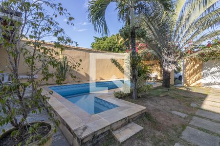 Casa de condomínio à venda com 302m², 5 quartos e 4 vagas Casa de condomínio à venda com 302m², 5 quartos e 4 vagasÁrea Externa - Piscina