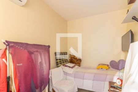 Casa de condomínio à venda com 302m², 5 quartos e 4 vagas Casa de condomínio à venda com 302m², 5 quartos e 4 vagasÁrea de Serviço - Quarto