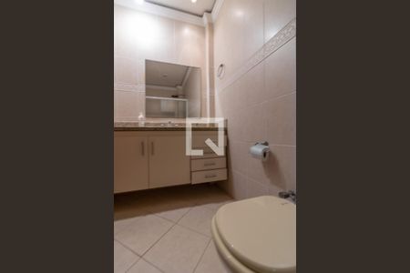 Casa de condomínio à venda com 302m², 5 quartos e 4 vagas Casa de condomínio à venda com 302m², 5 quartos e 4 vagasSuíte 2 - Banheiro