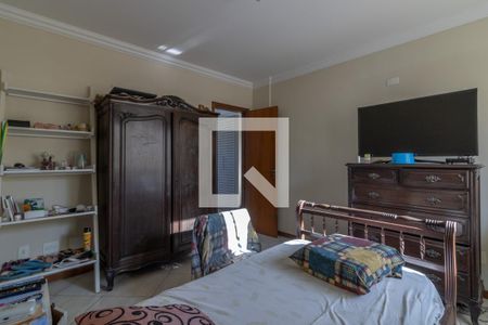 Casa de condomínio à venda com 302m², 5 quartos e 4 vagas Casa de condomínio à venda com 302m², 5 quartos e 4 vagasQuarto 1