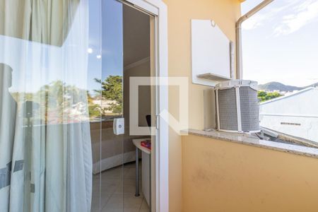 Casa de condomínio à venda com 302m², 5 quartos e 4 vagas Casa de condomínio à venda com 302m², 5 quartos e 4 vagasSuíte 2 - Varanda