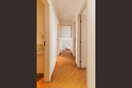 Apartamento à venda com 116m², 3 quartos e 2 vagas Apartamento à venda com 116m², 3 quartos e 2 vagasCorredor