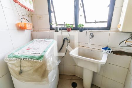 Apartamento à venda com 116m², 3 quartos e 2 vagas Apartamento à venda com 116m², 3 quartos e 2 vagasÁrea de Serviço
