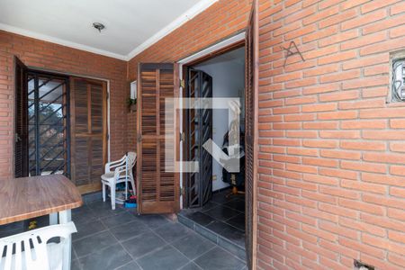 Casa à venda com 360m², 4 quartos e 7 vagas Casa à venda com 360m², 4 quartos e 7 vagasVaranda da Suíte 2 e Quarto 3