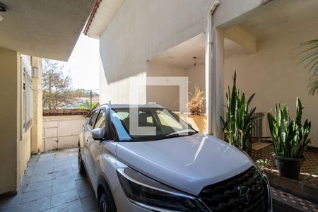 Casa à venda com 360m², 4 quartos e 7 vagas Casa à venda com 360m², 4 quartos e 7 vagasGaragem 1