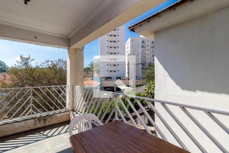 Casa à venda com 360m², 4 quartos e 7 vagas Casa à venda com 360m², 4 quartos e 7 vagasVaranda da Suíte 2 e Quarto 3