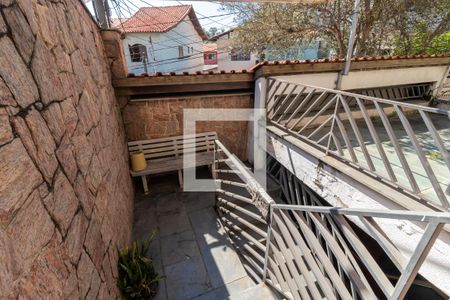 Casa à venda com 360m², 4 quartos e 7 vagas Casa à venda com 360m², 4 quartos e 7 vagasAcesso Garagem 2