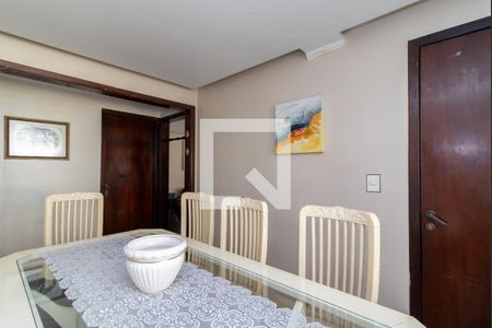 Casa à venda com 360m², 4 quartos e 7 vagas Casa à venda com 360m², 4 quartos e 7 vagasSala de Jantar