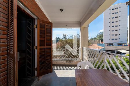 Casa à venda com 360m², 4 quartos e 7 vagas Casa à venda com 360m², 4 quartos e 7 vagasVaranda da Suíte 2 e Quarto 3