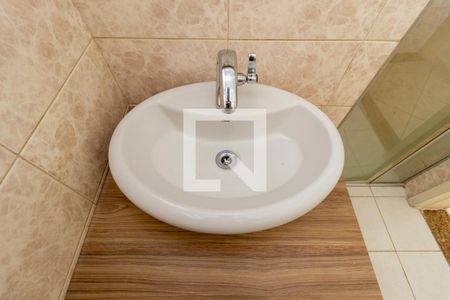 Apartamento à venda com 75m², 2 quartos e 1 vagaDetalhe - Banheiro