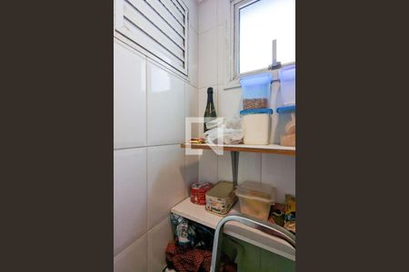 Apartamento à venda com 96m², 3 quartos e 2 vagas Apartamento à venda com 96m², 3 quartos e 2 vagasBanheiro de serviço