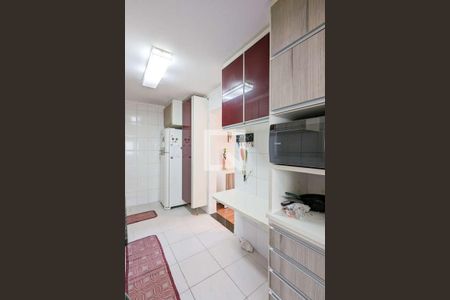 Apartamento à venda com 96m², 3 quartos e 2 vagas Apartamento à venda com 96m², 3 quartos e 2 vagasCozinha