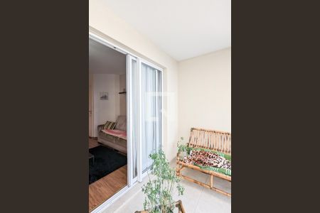 Apartamento à venda com 96m², 3 quartos e 2 vagas Apartamento à venda com 96m², 3 quartos e 2 vagasVaranda