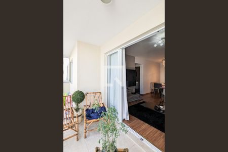 Apartamento à venda com 96m², 3 quartos e 2 vagas Apartamento à venda com 96m², 3 quartos e 2 vagasVaranda