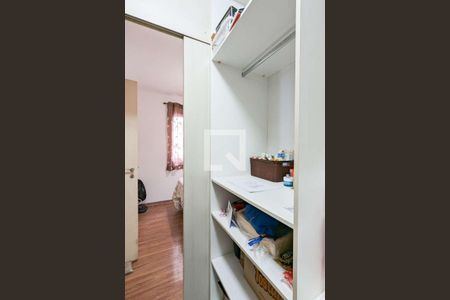 Apartamento à venda com 96m², 3 quartos e 2 vagas Apartamento à venda com 96m², 3 quartos e 2 vagasCloset da suíte