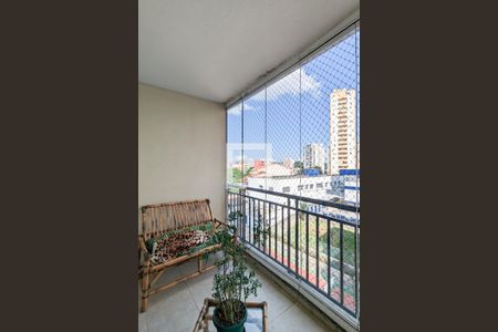 Apartamento à venda com 96m², 3 quartos e 2 vagas Apartamento à venda com 96m², 3 quartos e 2 vagasVaranda