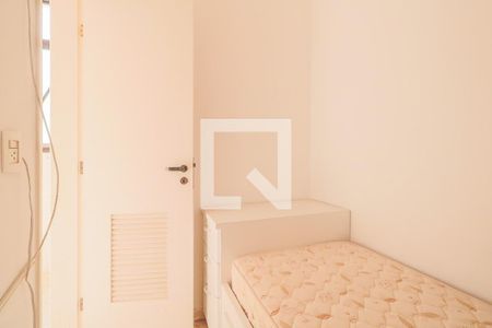 Apartamento à venda com 90m², 3 quartos e 2 vagas Apartamento à venda com 90m², 3 quartos e 2 vagasQuarto de Serviço