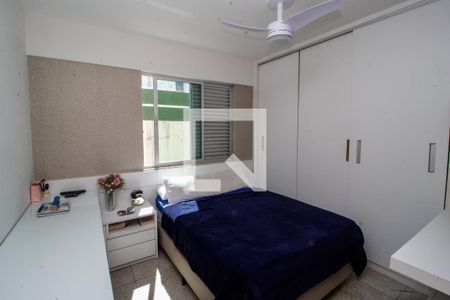 Apartamento à venda com 145m², 4 quartos e 3 vagasQuarto 2