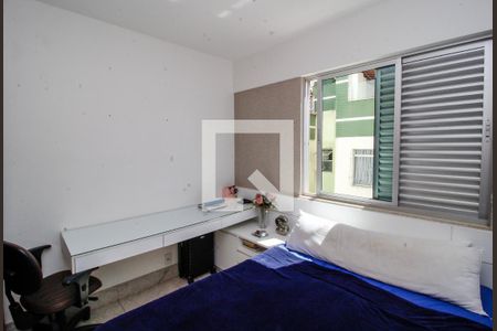 Apartamento à venda com 145m², 4 quartos e 3 vagasQuarto 2