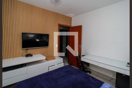 Apartamento à venda com 145m², 4 quartos e 3 vagasQuarto 2