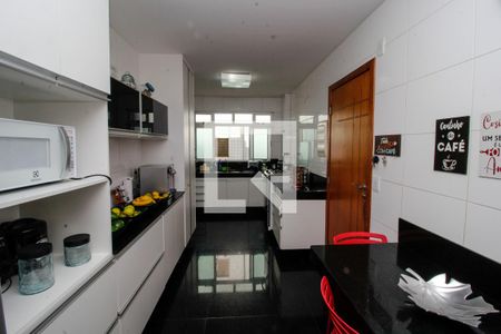 Apartamento à venda com 145m², 4 quartos e 3 vagasCozinha